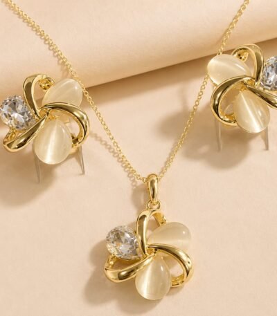 Mrigaya Crystal Bloom Jewellery Set for women